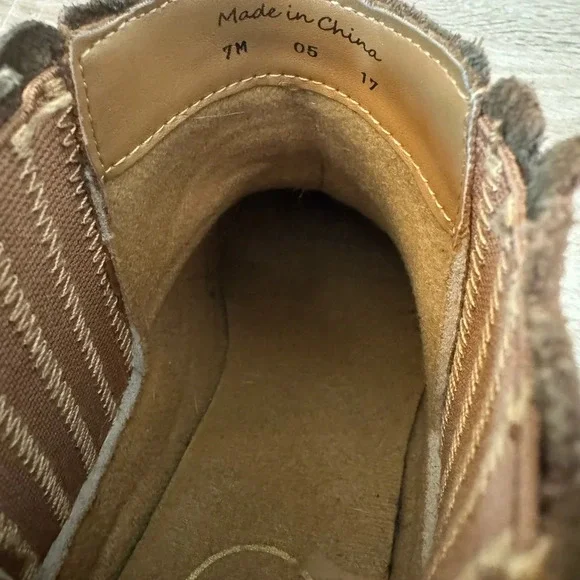 Jack Rogers Liddy Waterproof Suede Block Heel Booties size 7 - Picture 8 of 8